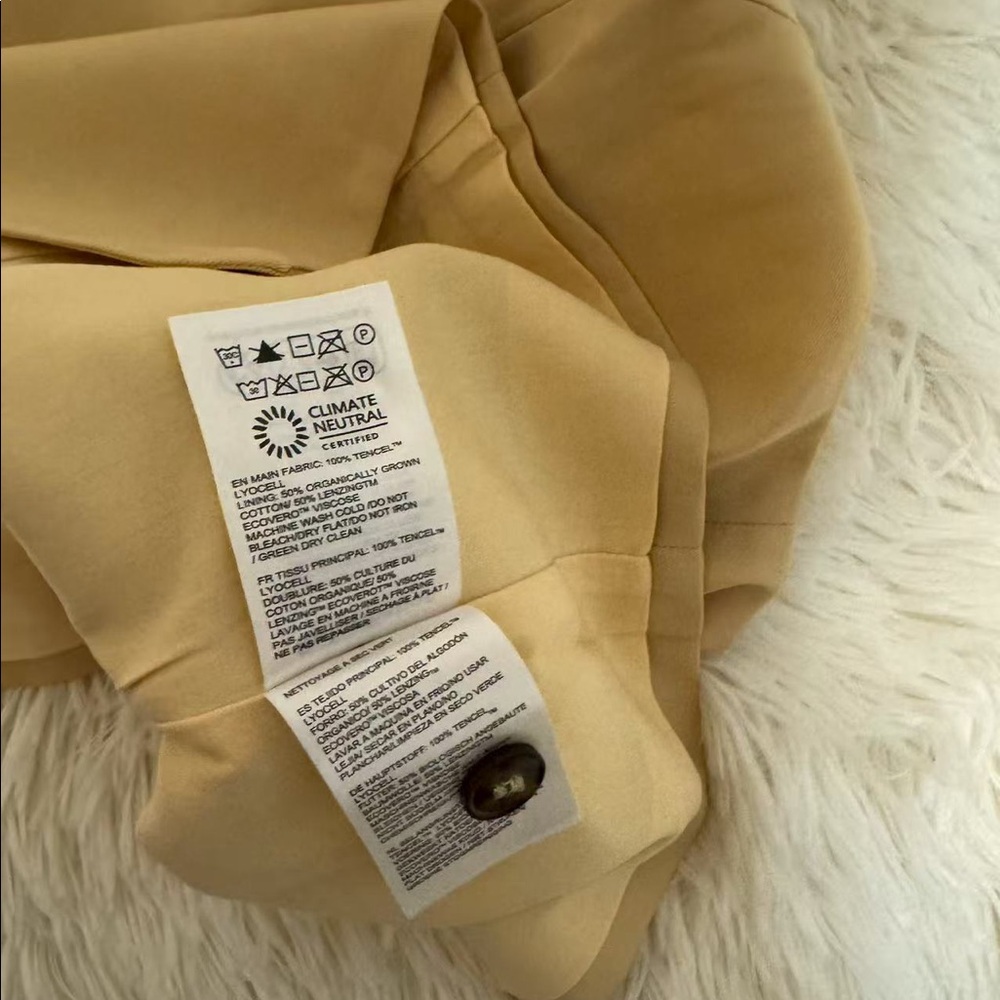 Reformation Lottie Vest Blonde - Picture 6 of 6